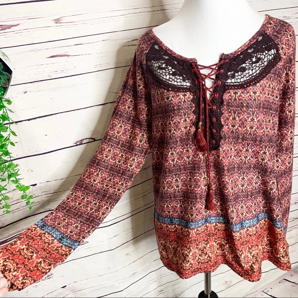 Vintage America Boho Lace Up Lara Top Long Sleeve Size Medium Red & Blue - Picture 2 of 7